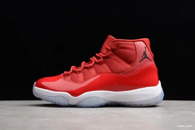 Husky RetroGym Red 11 Jordan 378037-623 Air 0502
